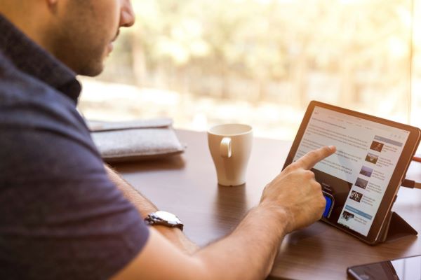 Fuente información de empleo: internet y rrss